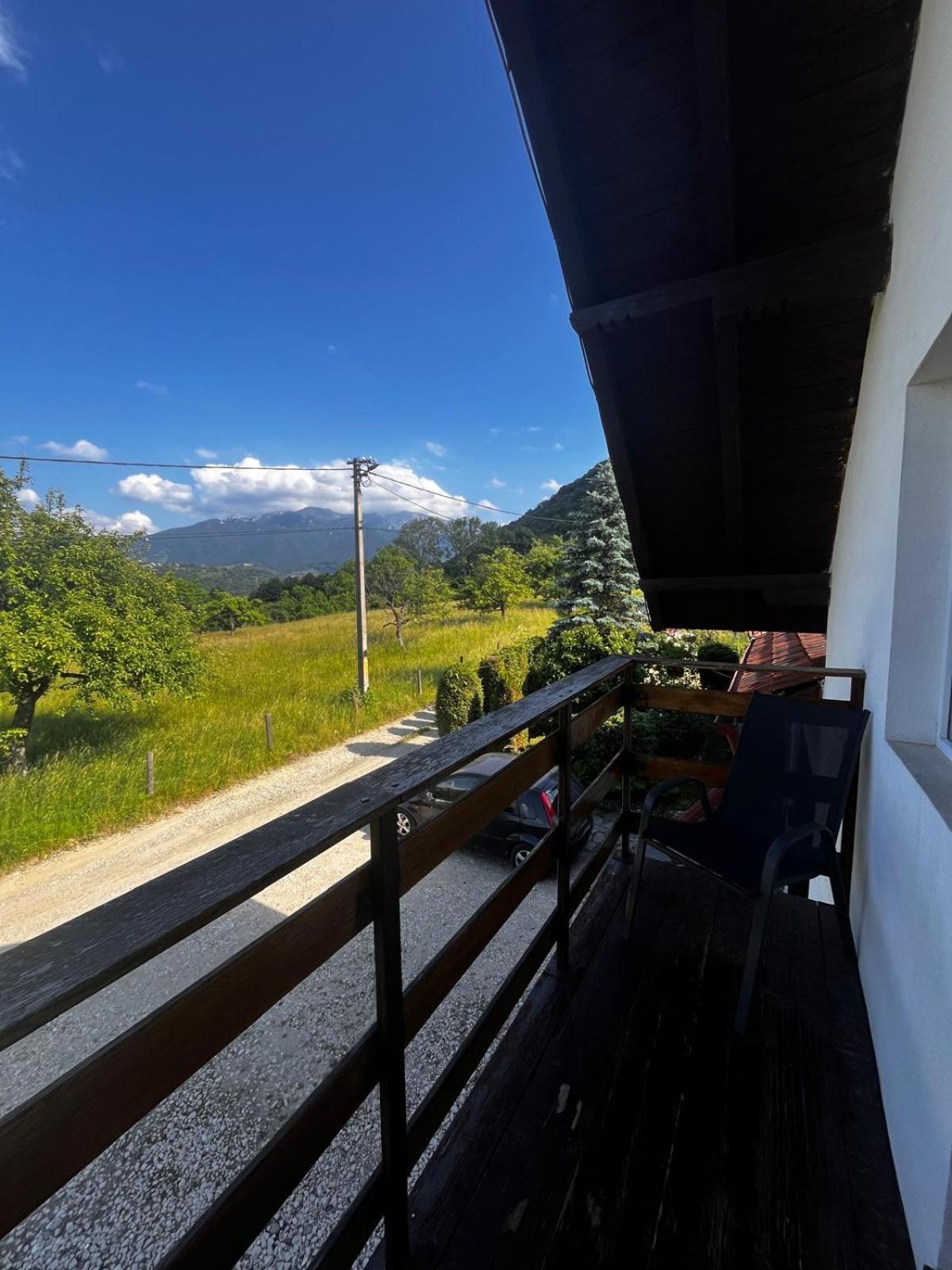 Casa Veverita Casă la țară *